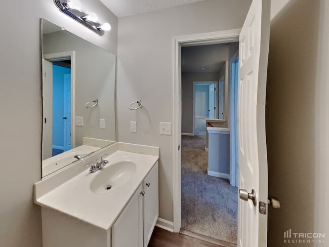Building Photo - 4812 Chapel Ridge Dr