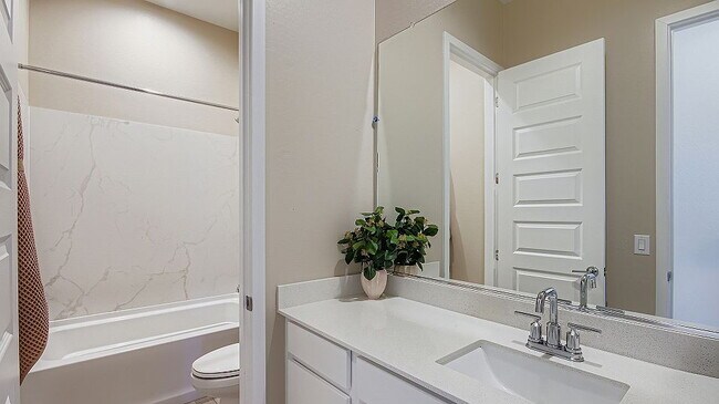 Building Photo - Single Family Home For Rent