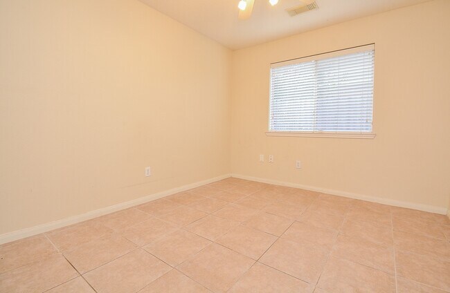 Building Photo - 6422 Alisa Ln