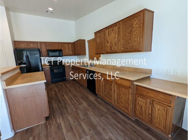 Building Photo - Beautiful 3bed/2 bath in Avondale with all...
