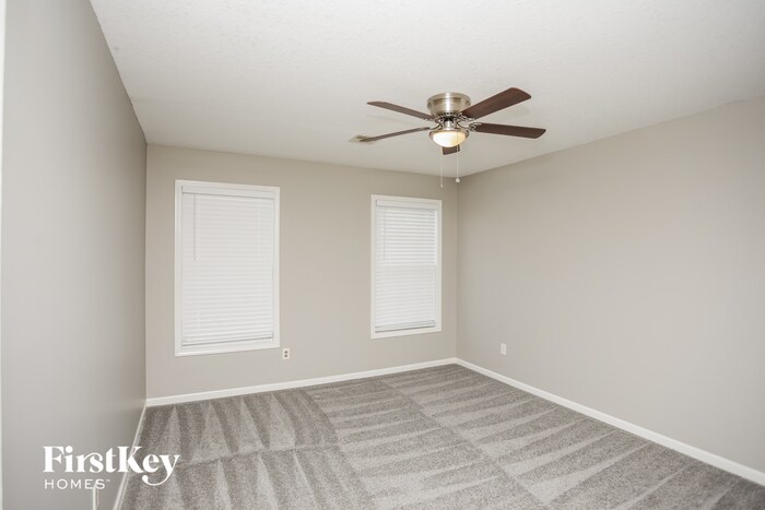Building Photo - 1500 River Run Dr