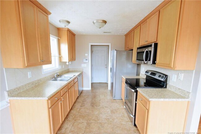 Building Photo - 1636 Kershaw Loop