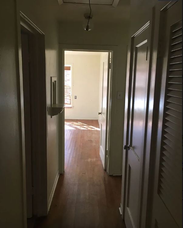 Building Photo - 100 E North Ave