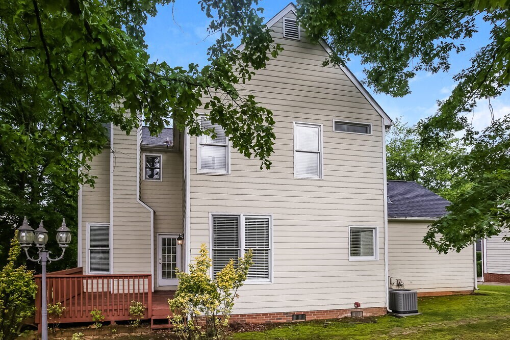 Building Photo - 9004 Mapledale Ct
