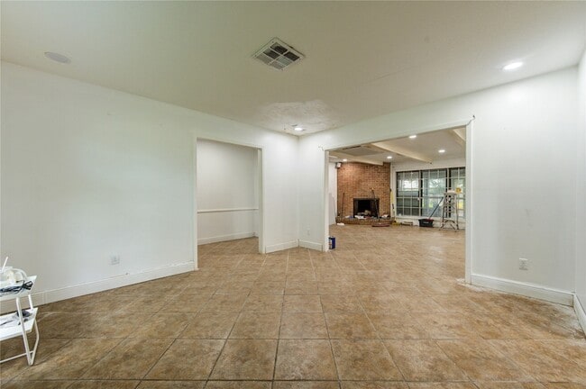 Building Photo - 2117 Willow Wisp Dr