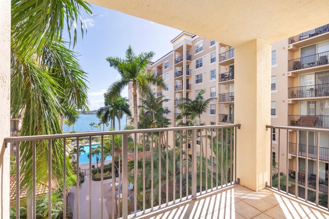 Building Photo - 1801 N Flagler Dr