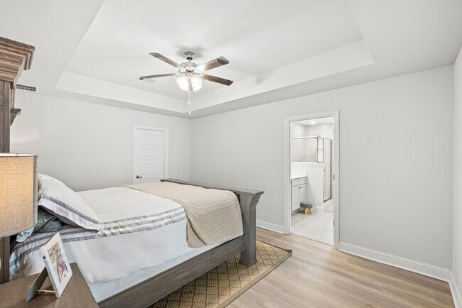 Building Photo - Beautiful just remodeled from top to bottom house in La Marque TX!