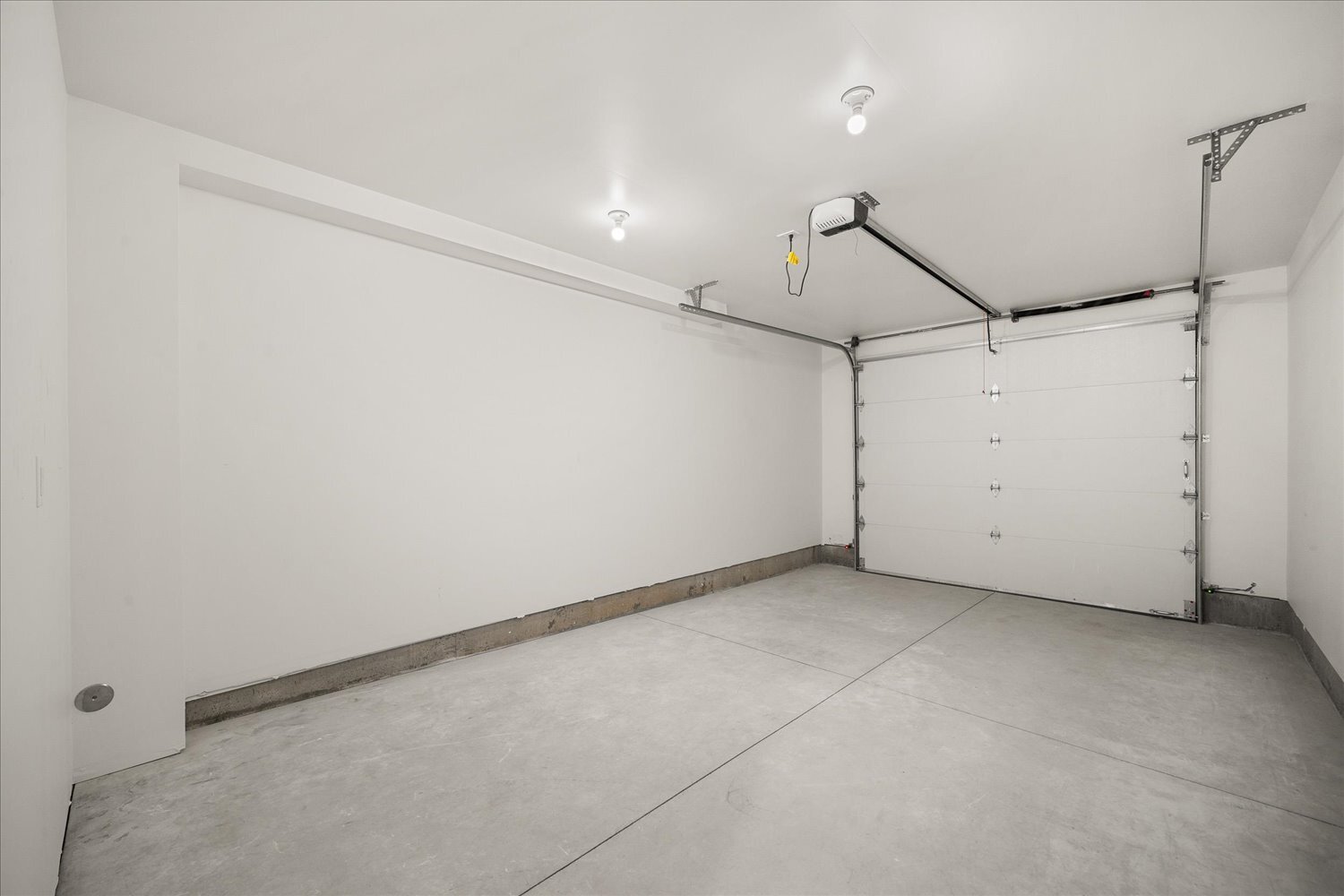 Building Photo - 3203 E 30th Ave