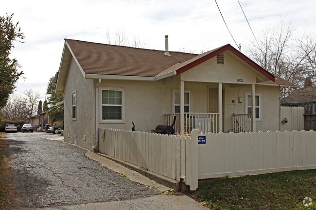 Primary Photo - 1032 Alamos Ave