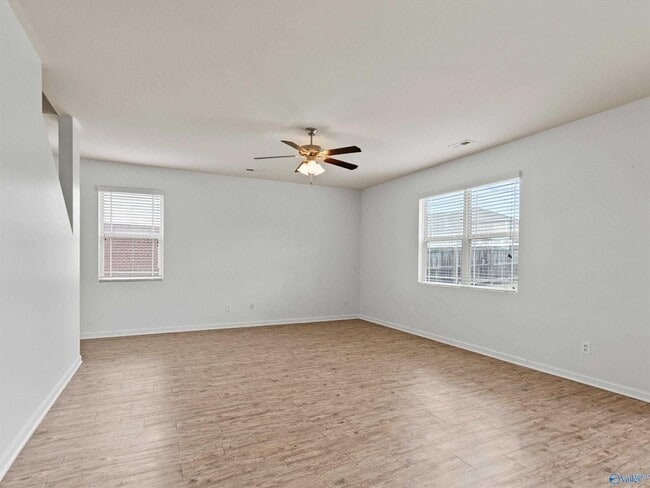 Building Photo - 30057 Glenrose Way