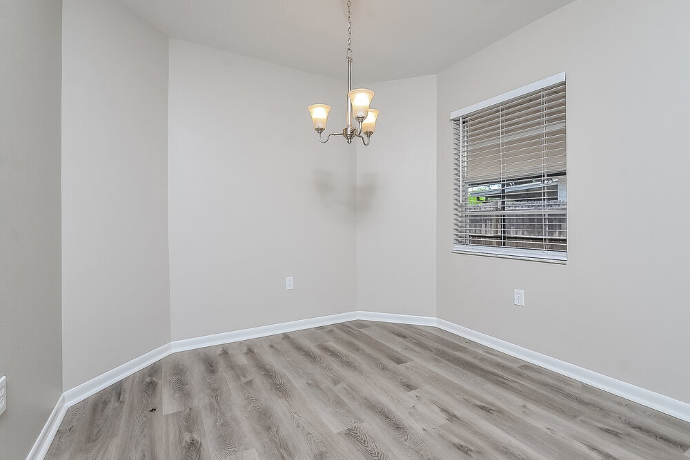 Building Photo - 6013 Crickethollow Dr