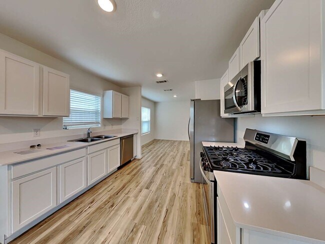 Building Photo - 18835 Wembley Vis Trl