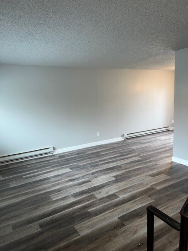 Building Photo - 3437 Redwood Ave