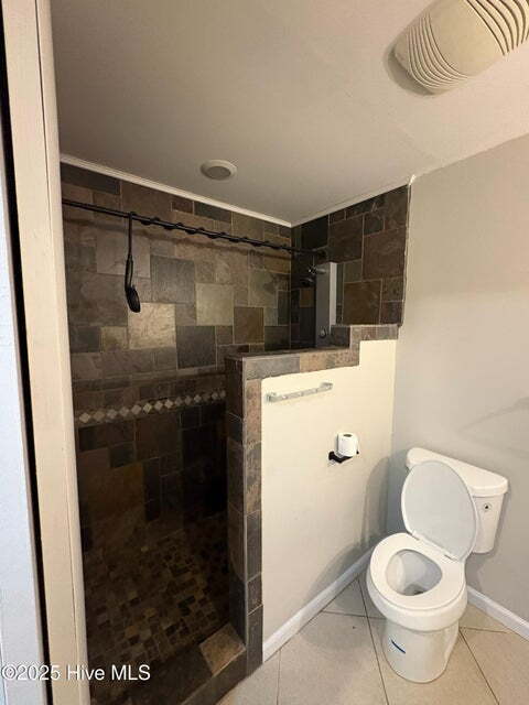 Building Photo - 502 W Hilltop Ct