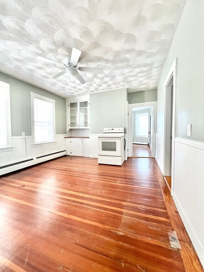 Building Photo - 89 Rochambeau Ave