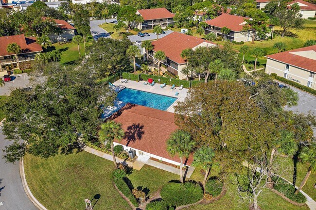Building Photo - 6531 Chasewood Dr