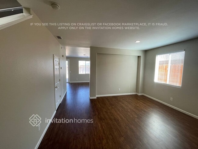 Building Photo - 3915 Eugene Dr