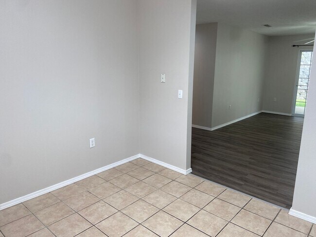 Building Photo - Condominium in Academy Commons