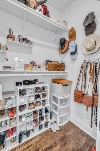 Building Photo - 211 Porter Village Cir