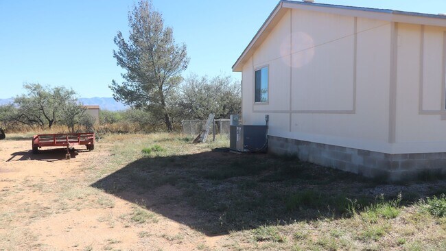Building Photo - Acreage
