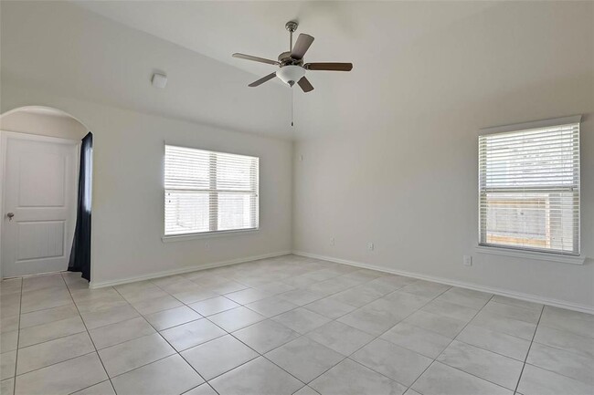 Building Photo - 20323 Creekdale Bend Dr