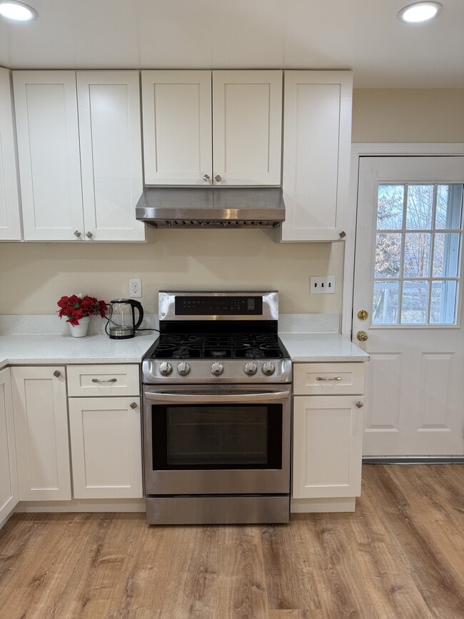 Building Photo - 9942 Frederick Rd