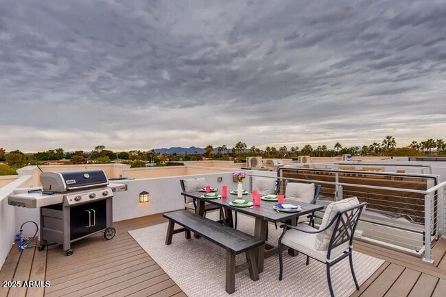 Building Photo - 7788 E Main St