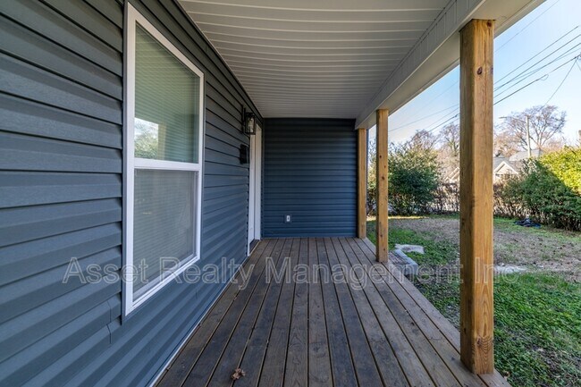 Building Photo - 1422 Beaumont Ave