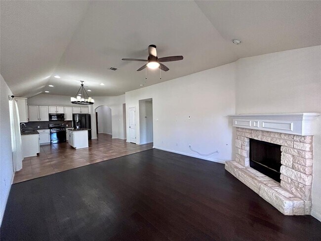 Building Photo - 180 Mystic Hollow