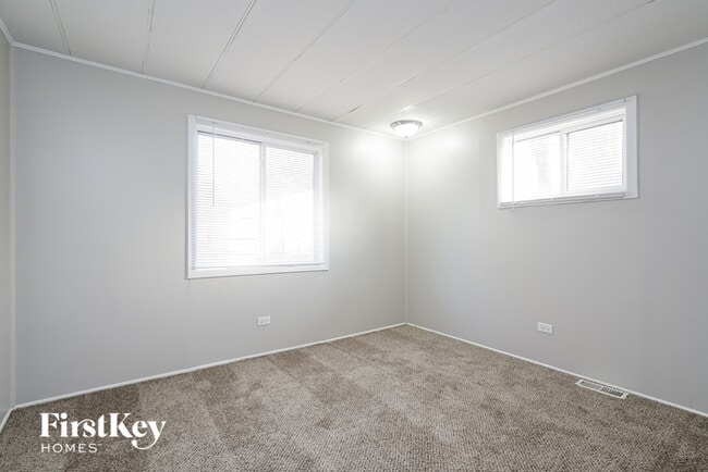 Building Photo - 415 E Courtland St