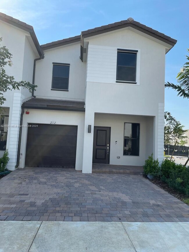Building Photo - 212 SW 159th Terrace