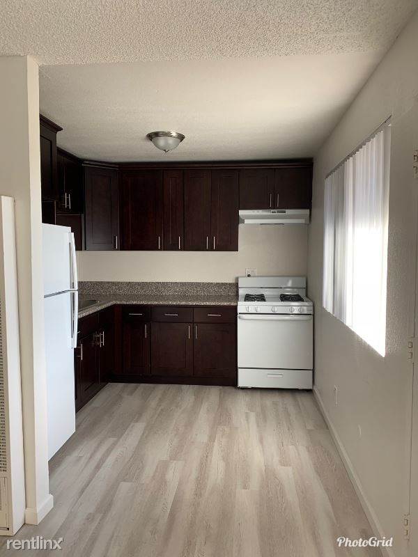 Primary Photo - 545 N Mollison Ave