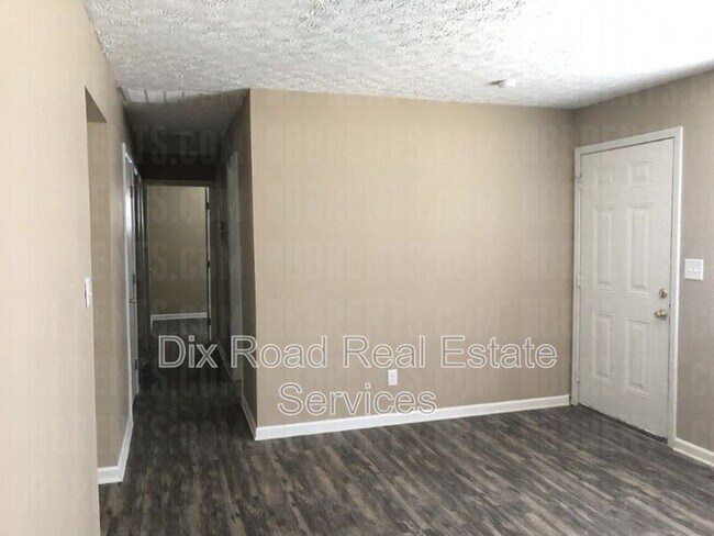Building Photo - 4855 Live Oak Dr