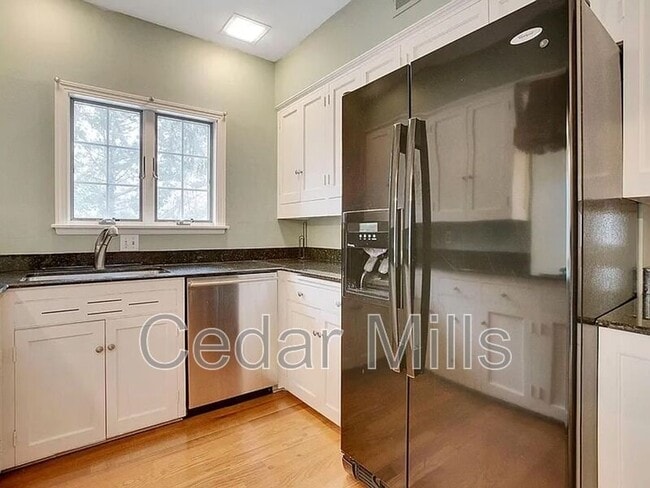 Building Photo - 8200 E Tipperary St