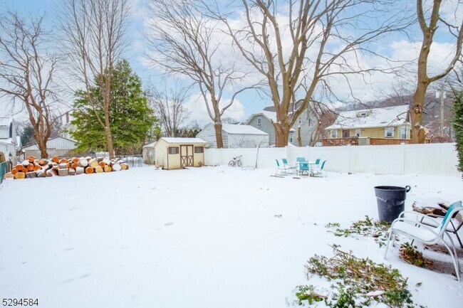 Building Photo - 26 Genevieve Ave