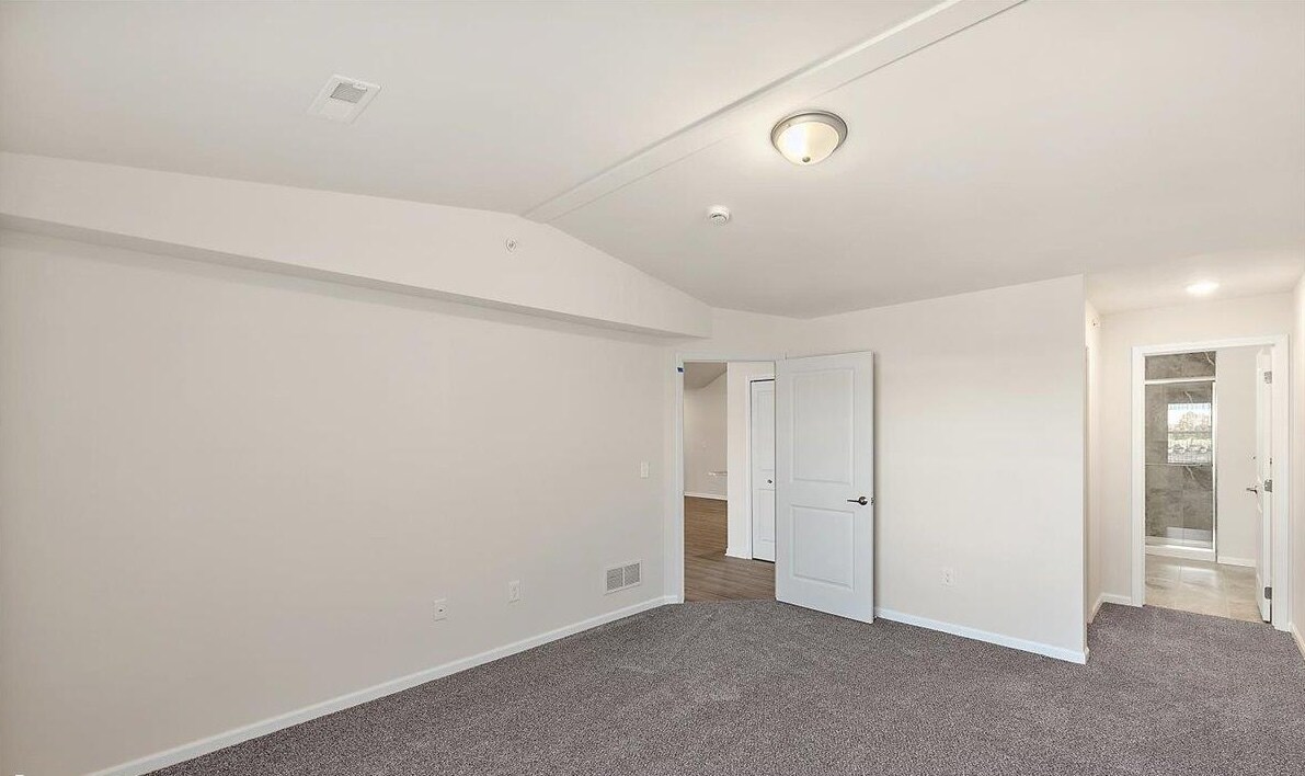 Building Photo - 8292 Heywood Cir