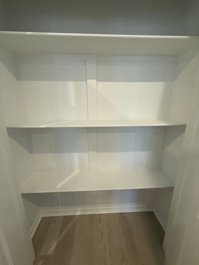 Building Photo - 200 Sarah Alyse Ln