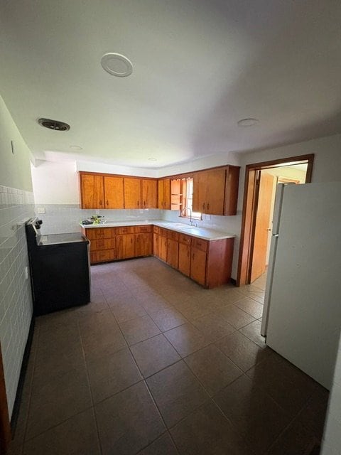 Building Photo - 4167 Oak St Ext