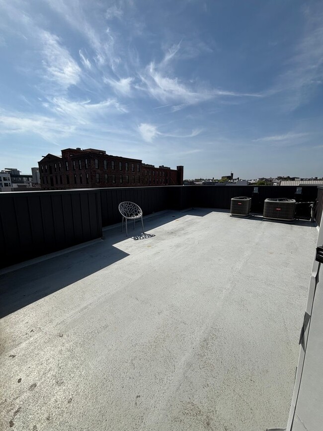 Building Photo - Gorgeous 4 Bedroom house with Three Roof-D...