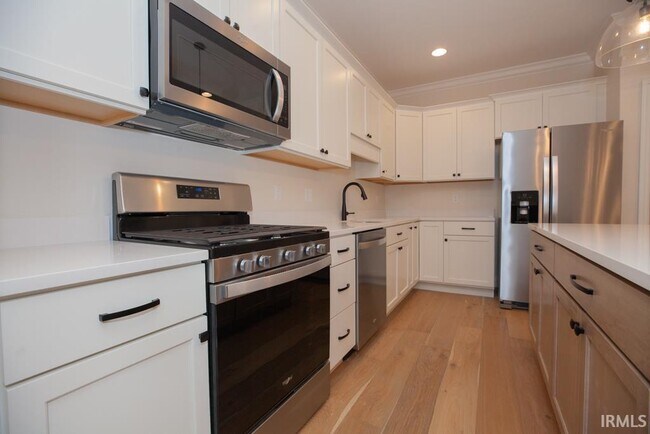 Building Photo - 3018 White Oak Trl