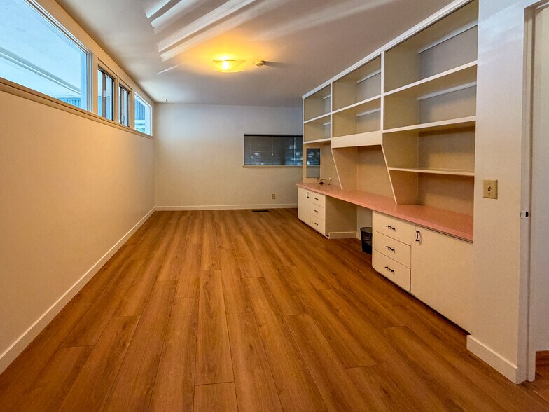 Building Photo - 5516 Ethel Ave