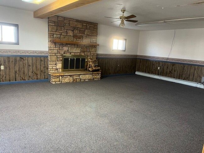 Building Photo - 1229 Thiel Rd