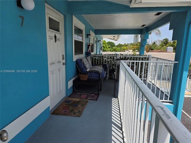 Building Photo - 509 Hibiscus Ave