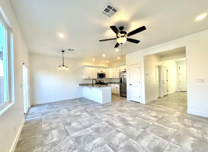 Building Photo - 345 N 2480 W