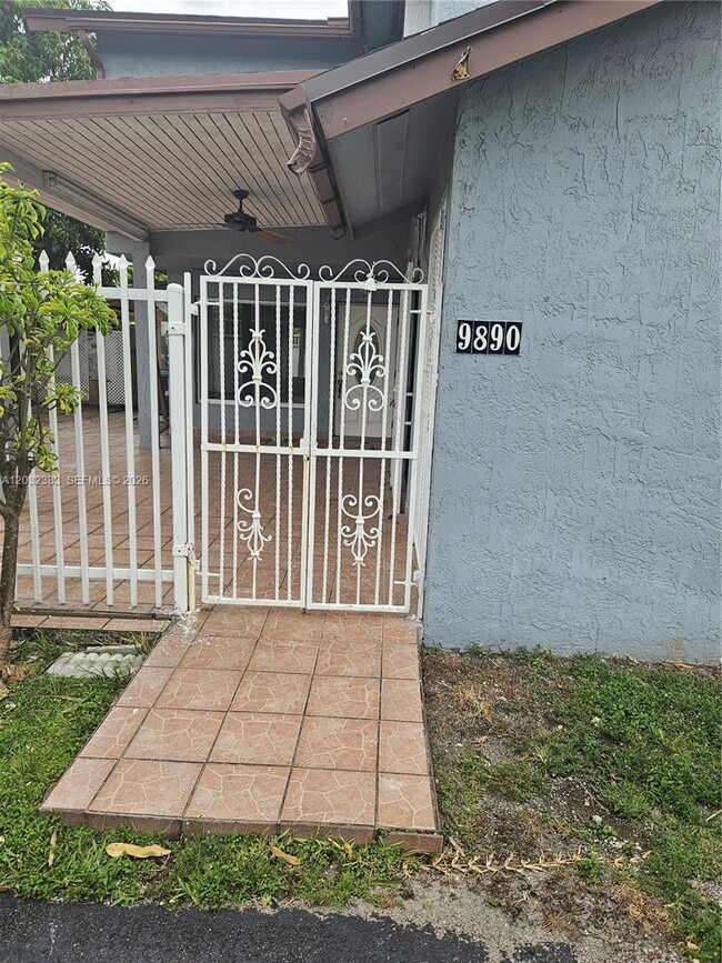 Building Photo - 9890 NW 80th Pl