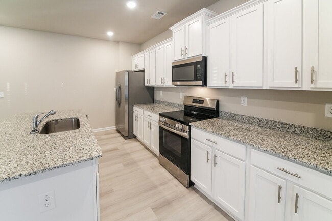 Building Photo - 501 Brady Dr