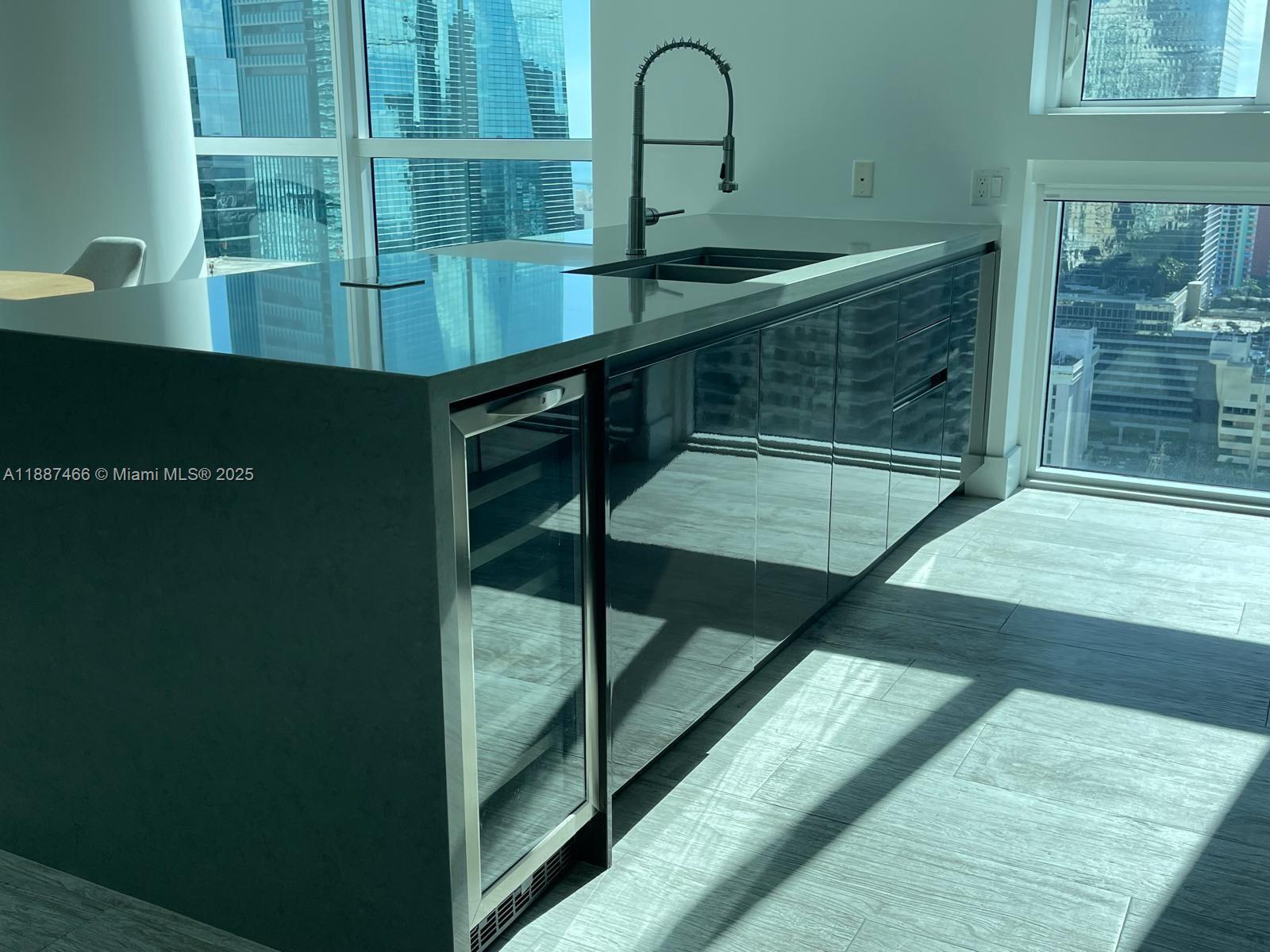 Building Photo - 1080 Brickell Ave