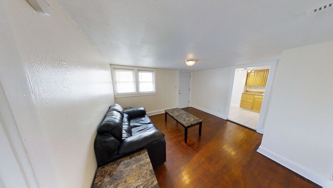 Primary Photo - 107 Ostrom Ave