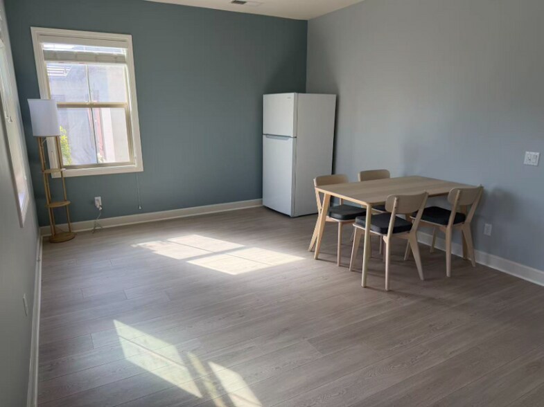 Building Photo - 161 Coyote Brush