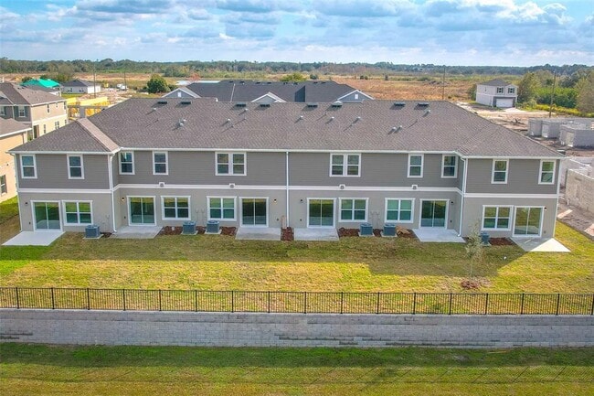 Building Photo - 402 Sequoia Dr